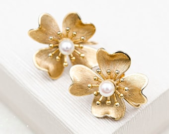 Vintage cultured pearl earrings Gold dogwood screw back earrings Krementz non pierced earrings June birthstone