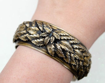 Vintage gold leaves bracelet Extra small wrist bracelet Chunky cuff bracelet