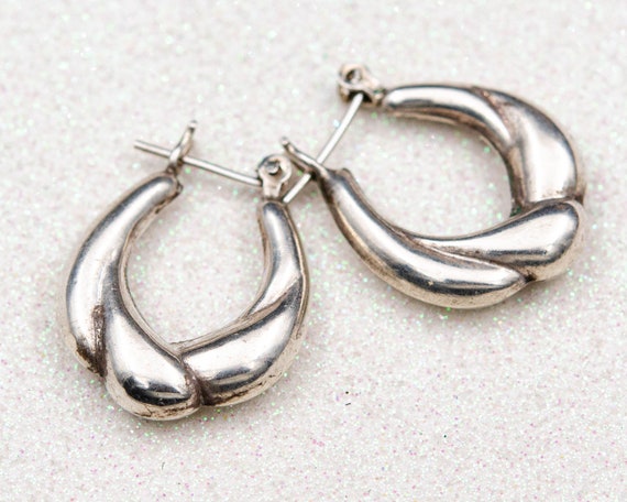 Vintage silver basket hoop earrings Shrimp earrin… - image 7