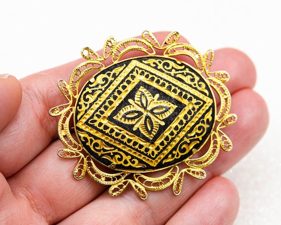 Vintage Spanish Damascene brooch Gold geometric f… - image 1