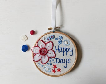 Happy Days Hoop Art | Hand Embroidered | Applique | Floral | Flower Embroidery| Fiber Art | Wall Art | Wall Hanging | Gift |Daisy