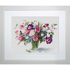 Cross Stitch Kit Bouquet of tulips in a vase Counted Cross Stitch kits Luca-S Hand embroidery Summer Flower embroidery Floral Easy Pattern