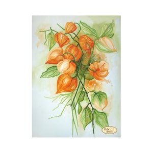 Könnte beinhalten: Aquarellmalerei eines Straußes orangefarbener und gelber chinesischer Laternen mit grünen Stielen und Blättern. Das Gemälde hat einen hellgrünen Hintergrund und die Unterschrift des Künstlers "Tela' Artis" in der rechten unteren Ecke.