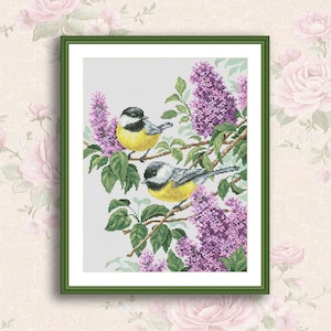 Charmant Lila Cross Stitch Patroon Vogels op een tak Lente Vogel Chickadees Seringen Xstitch Patroon Dierenborduurwerk Naaldkaart PDF