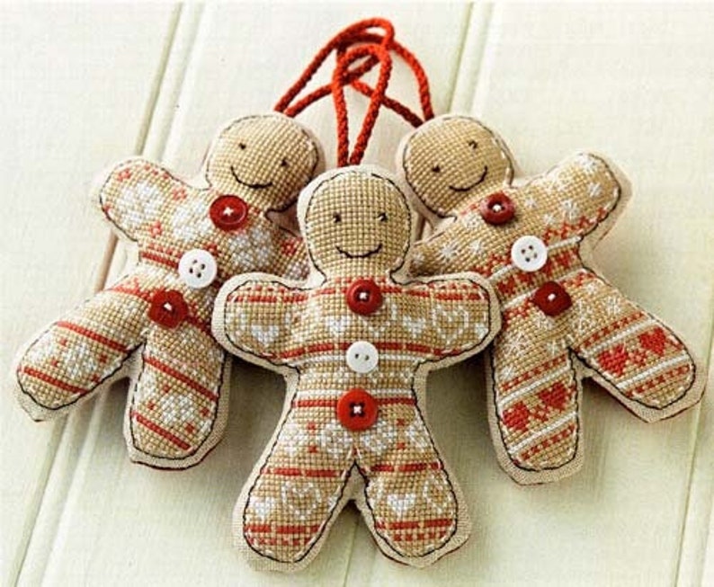 Пряничные елочные игрушки из фетра