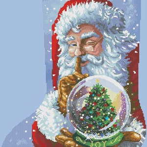 Weihnachtsstrumpf Weihnachtsmann mit Glaskugel Kreuzstichvorlage Zählmuster Weihnachtsmann Stickerei XStitch Embroidery Needlepoint Chart Sofortiger download Bild 2