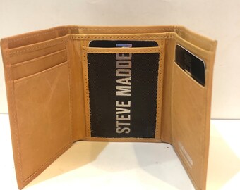 Vintage Steve Madden trifold butter soft natural colored leather wallet