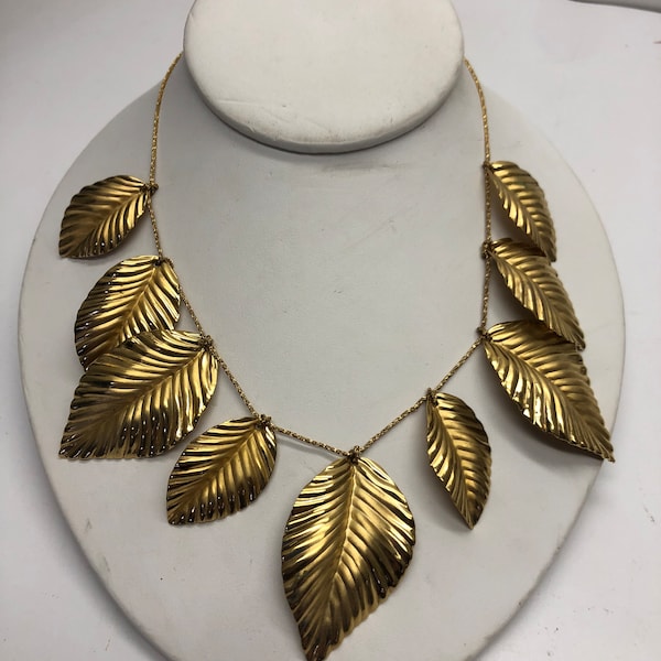 Vintage 1980's Napier Originals 16" Gold tone Leaf Choker Necklace