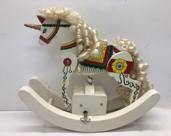 ヴィンテージ 1970 年代 ミュージカル ロッキング ユニコーン 白と赤 ブロンドの髪 赤 白と緑