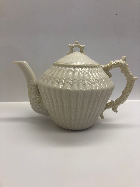 Vintage Belleek First Green Mark 1946-1955 Limpet Pattern Yellow