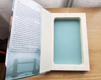 Hollow Book. Magnetic Closure. The Right Time. By Danielle Steel.