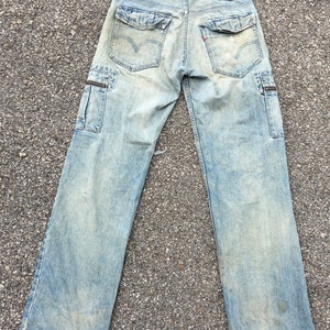 Levis distressed cargo jeans W32 L33