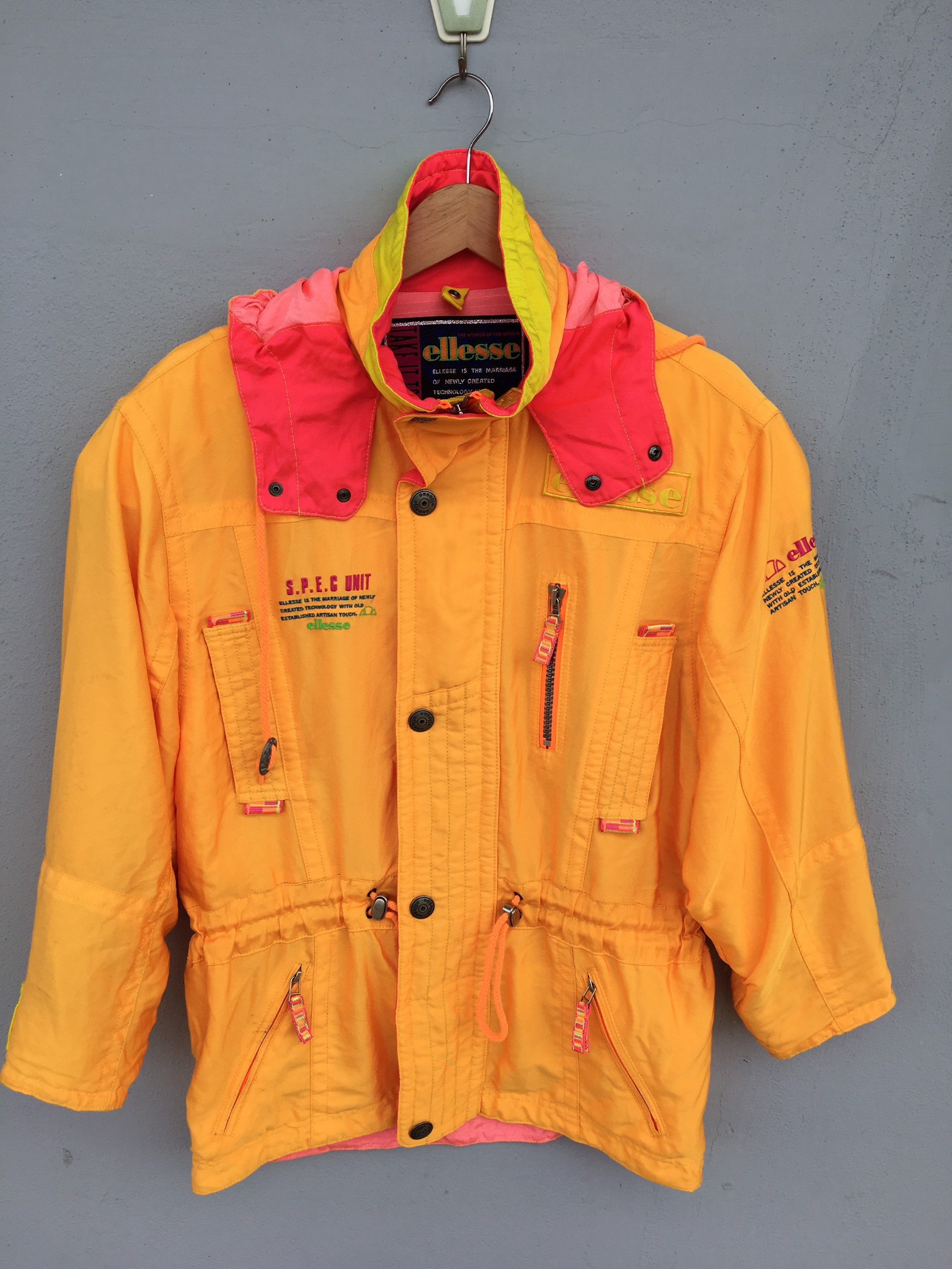 柏0506b 【貴重】エレッセ ②/ellesse ヴィンテージ パーカー スノーボード ジャケット スキーウェア 【紫×黄緑】 スキー ウェア ellesse - 希少 エレッセ ブルドック柄 スキー スノボーウエア