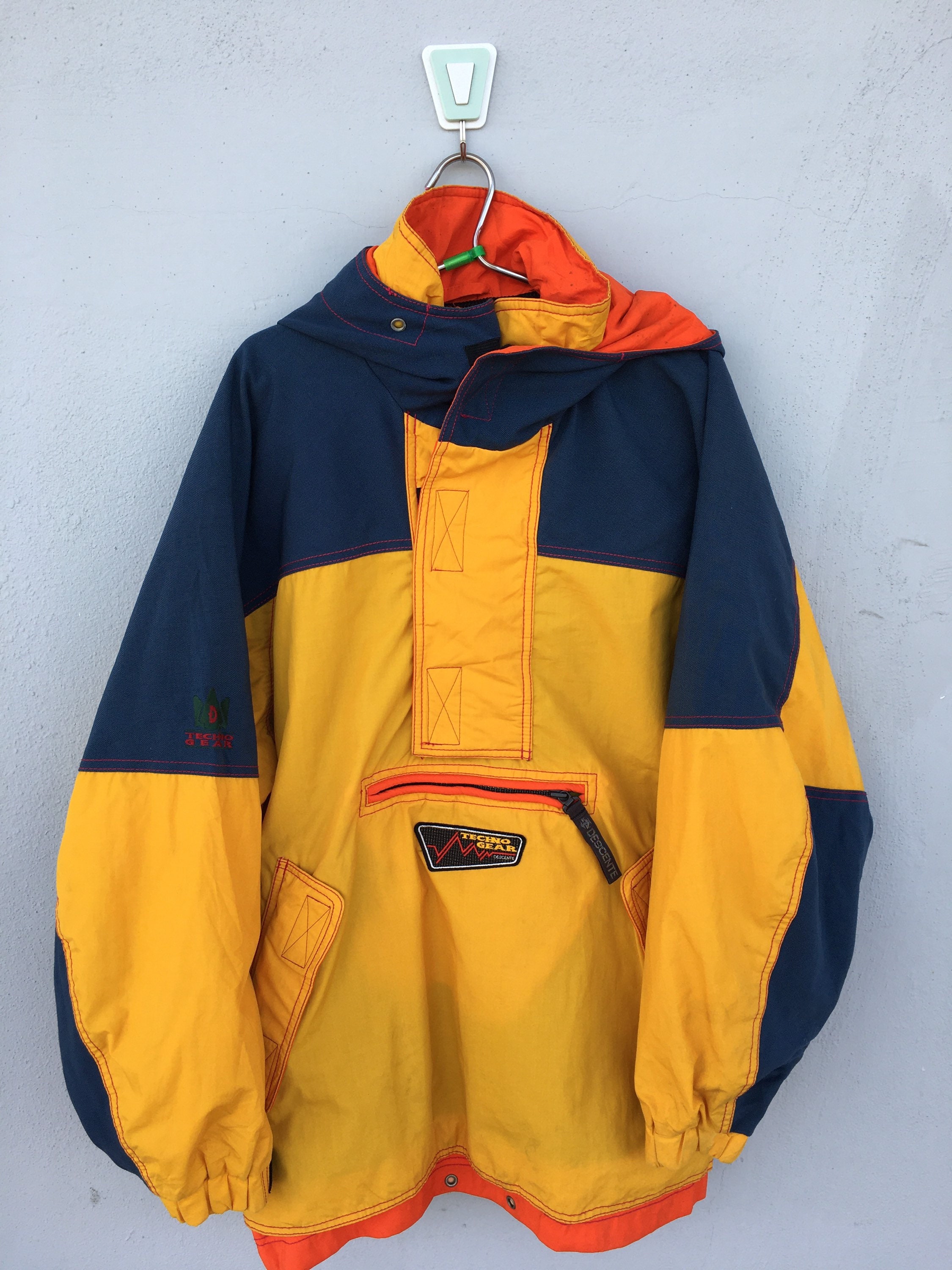 80s DESCENTE Snow Tech Gear