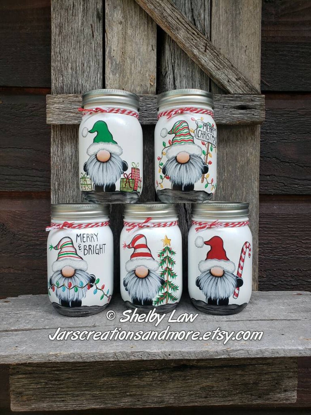Easy Painted Mason Jar Christmas Decor - SOUTHERN ADOORNMENTS DECOR