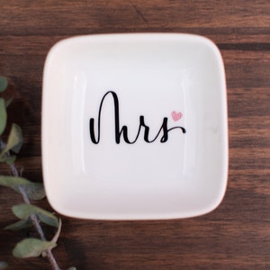 Ring Dish, Mrs Ring Dish, Bride To Be Gift, Bridal Shower Gift, Engagement Gift, Jewelry Dish, Wedding Gift, Square Ring Dish, Gift For Her