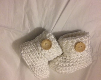 Crochet Baby Booties | Cuffed Baby Booties | Newborn Booties | Crochet Baby Shoes | Crochet Baby Gift | Baby’s First Booties | Baby Shoes