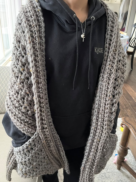 Shoulder blanket with pockets sale