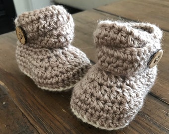 Crochet Baby Booties , Unisex Baby Gift , Gender Neutral Booties , Newborn Booties , Boy or Girl Booties , Handmade Baby Gift