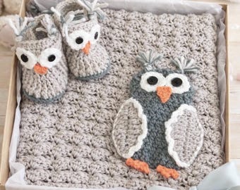 Owl Baby Gift Set, Crochet Baby Blanket and Booties, Neutral Baby Shower Gift, Handmade Newborn Set, Woodland Nursery Gift