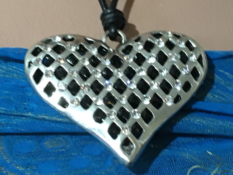 Rhinestone Heart Pendant Necklace