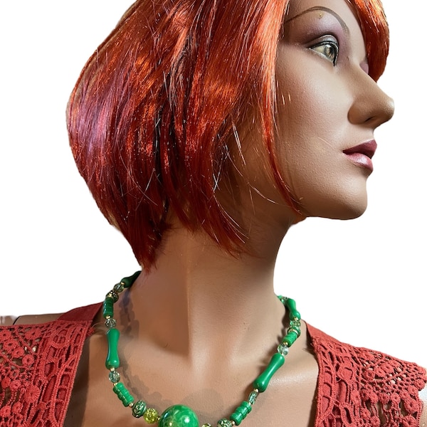 Vintage Green Plastic Resin Bead Necklace