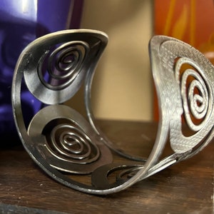 Swirl Pattern Cuff Bracelet image 3