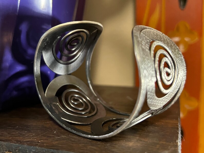 Swirl Pattern Cuff Bracelet image 3