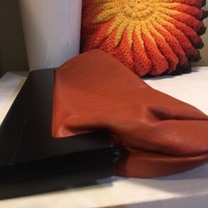 Brown And Black Leather And Wood Clutch Purse image 10