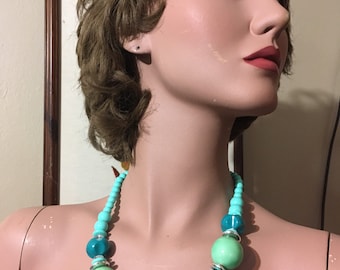 Retro Large Resin Bead Necklace Teal And Tutquoise