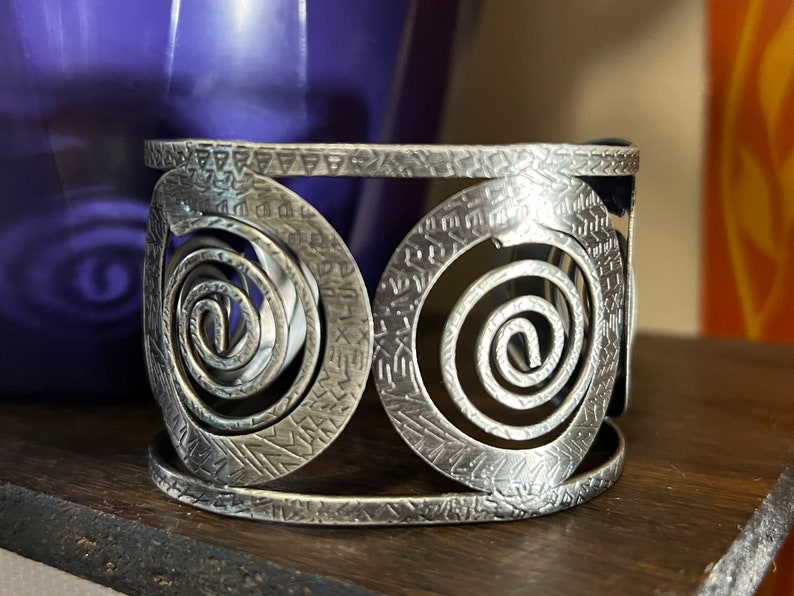 Swirl Pattern Cuff Bracelet image 2