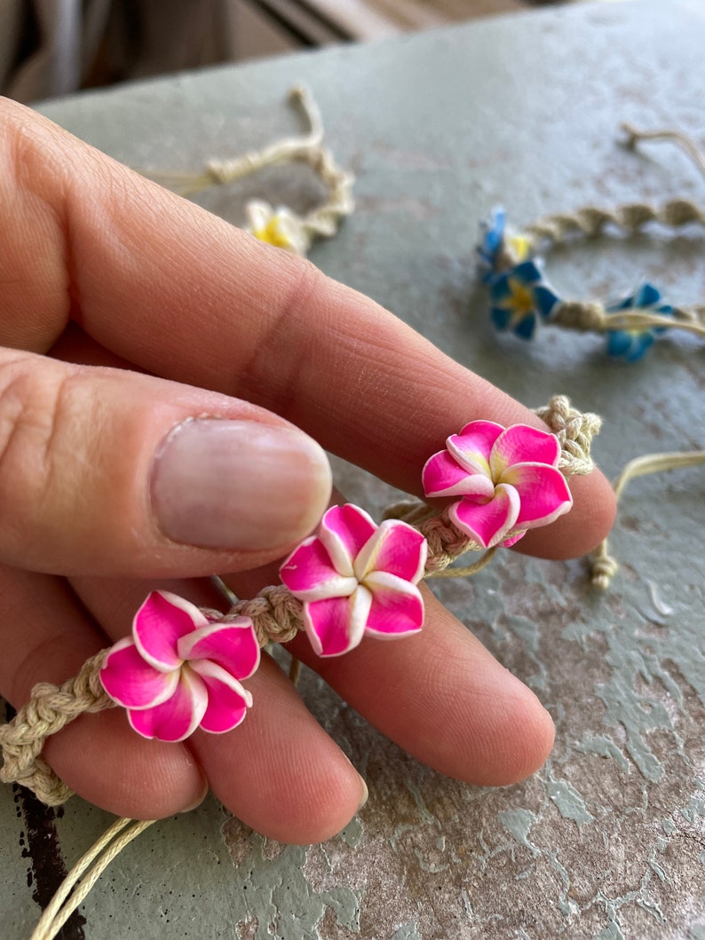 Hawaiian flower bracelets macrame hemp plumeria bracelet tropical beach jewelry adjustable image 7