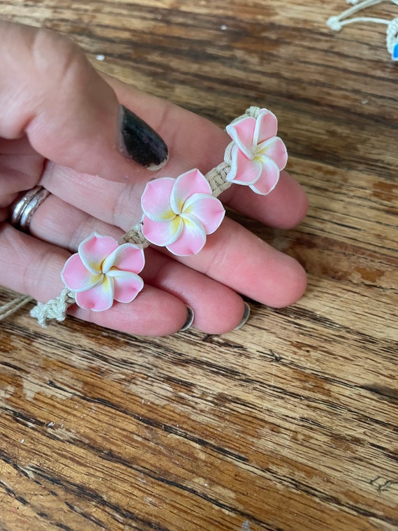 8 Bracelets Tressés à Fleurs Colorées, Réglables Et Faits Main - Parfait Pour Les Cadeaux, Fêtes Et Looks Bohèmes