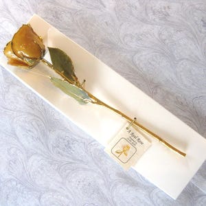 Authentic Yellow REAL ROSE Trimmed in 24 Kt. Gold  Long Stem Forever Rose  NOS