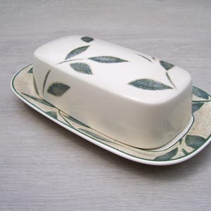 Charming MIKASA INTAGLIO CAA06 Nature&#39;s Song Butter Tray  1/4 Lb. Covered Butter Dish JAPAN