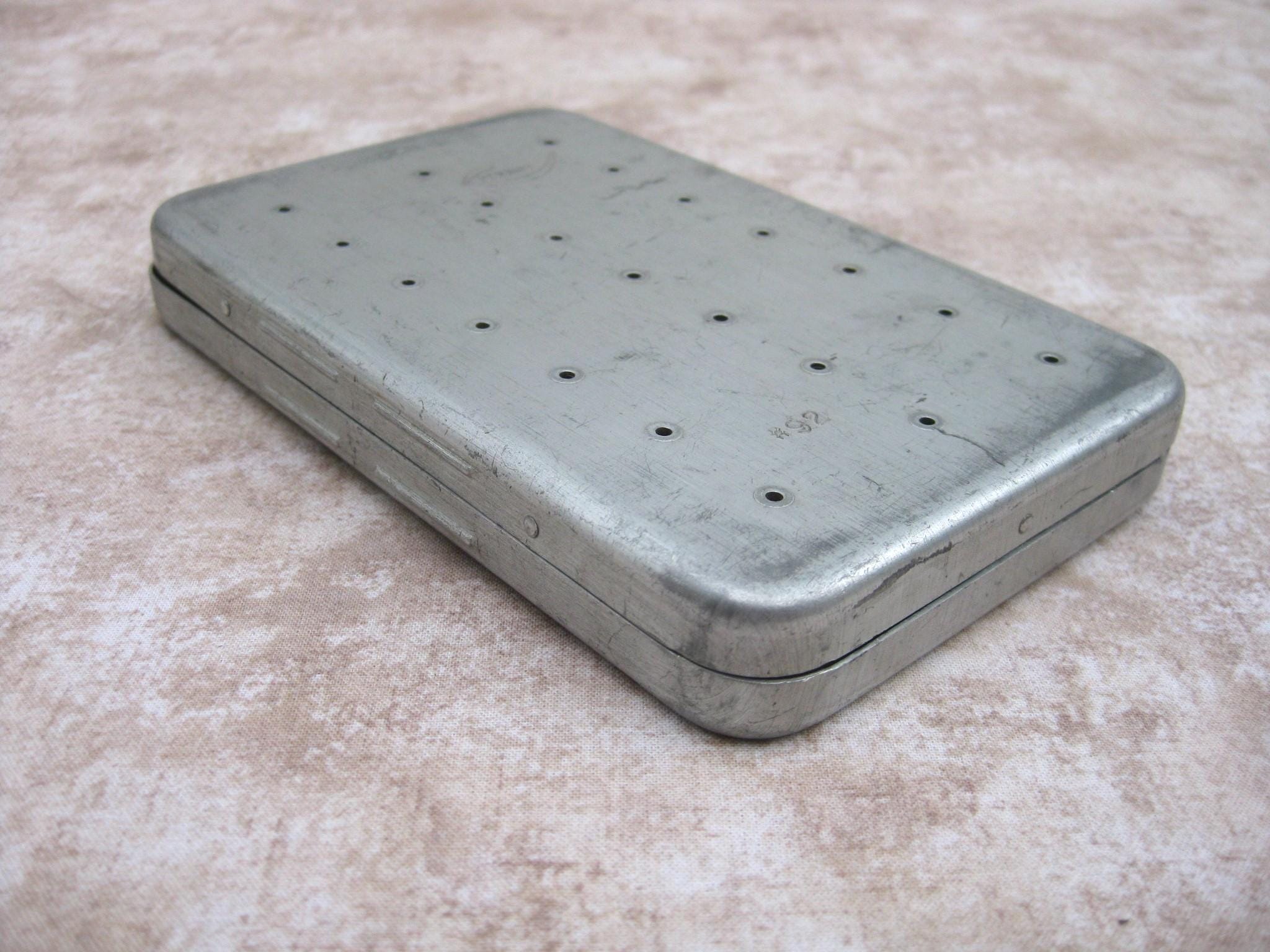 Vintage PERRINE #92 Magnetic Fly Box Silver Tone Aluminum Pocket