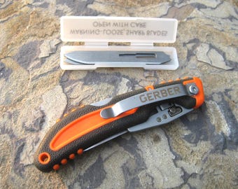 Gerber Gear Vital Pocket Knife Folding Knife with Exchange-A-Blade System w/ Replacement Blades