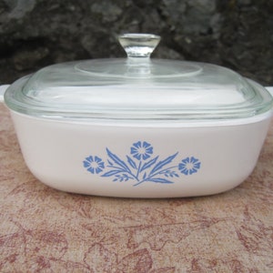 Vintage CORNING WARE Blue Cornflower P-1-B 1 Qt. Covered Casserole Baking Dish c. 1961-1966