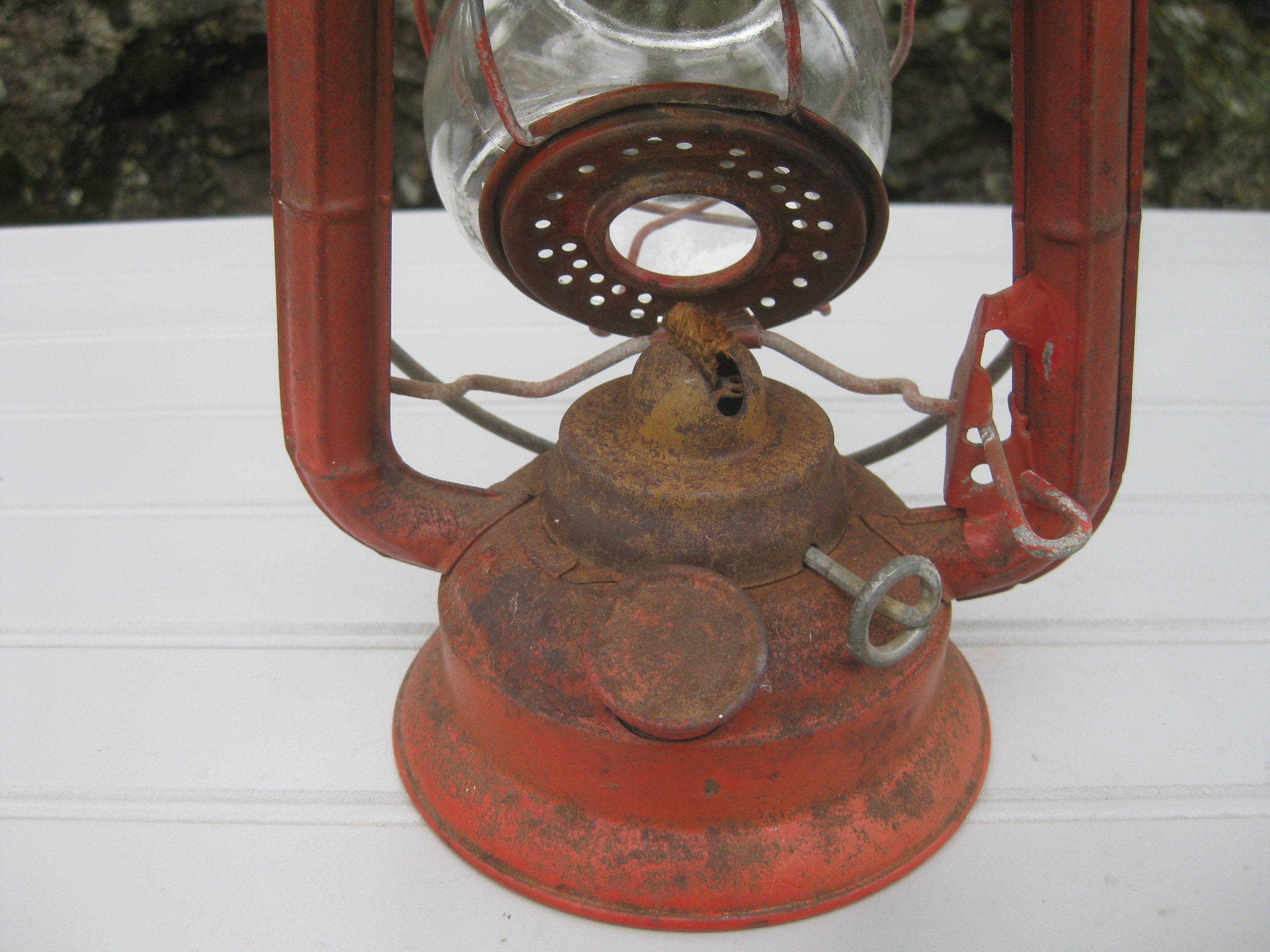 Little DIETZ COMET Red Kerosene Lantern W/ Original H-10