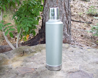 Vintage Stanley Thermos: Hammerstone Green, 2 Quart Vacuum Bottle w/ Stopper & Cup, No. A-945B