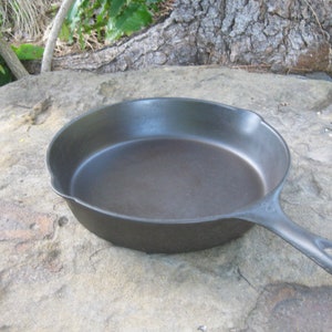 Vintage Unmarked VOLLRATH #8 Cast Iron Skillet 10&quot; Fry Pan w/ Outside Heat Ring c. 1920s