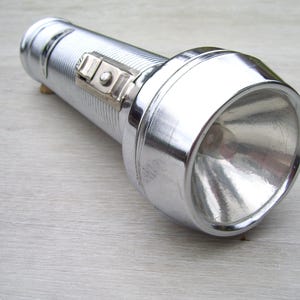 Vintage SEARS BEST Chrome Metal Ribbed Flashlight U.S.A.  WORKS