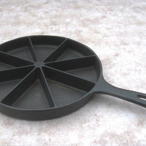 Vintage Unmarked Birmingham Stove & Range (BSR) Divided Cast Iron Corn Bread Skillet