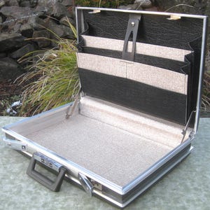 Retro BOYLE Attaché Slim Hard Shell Briefcase Dark Olive Green Document Case w/ Combination Lock