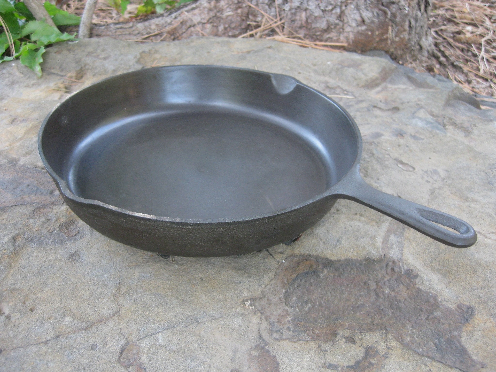 Vintage Lodge #10 Fryer Cast Iron 12 Chicken Fryer Skillet / Pan With -  Ruby Lane