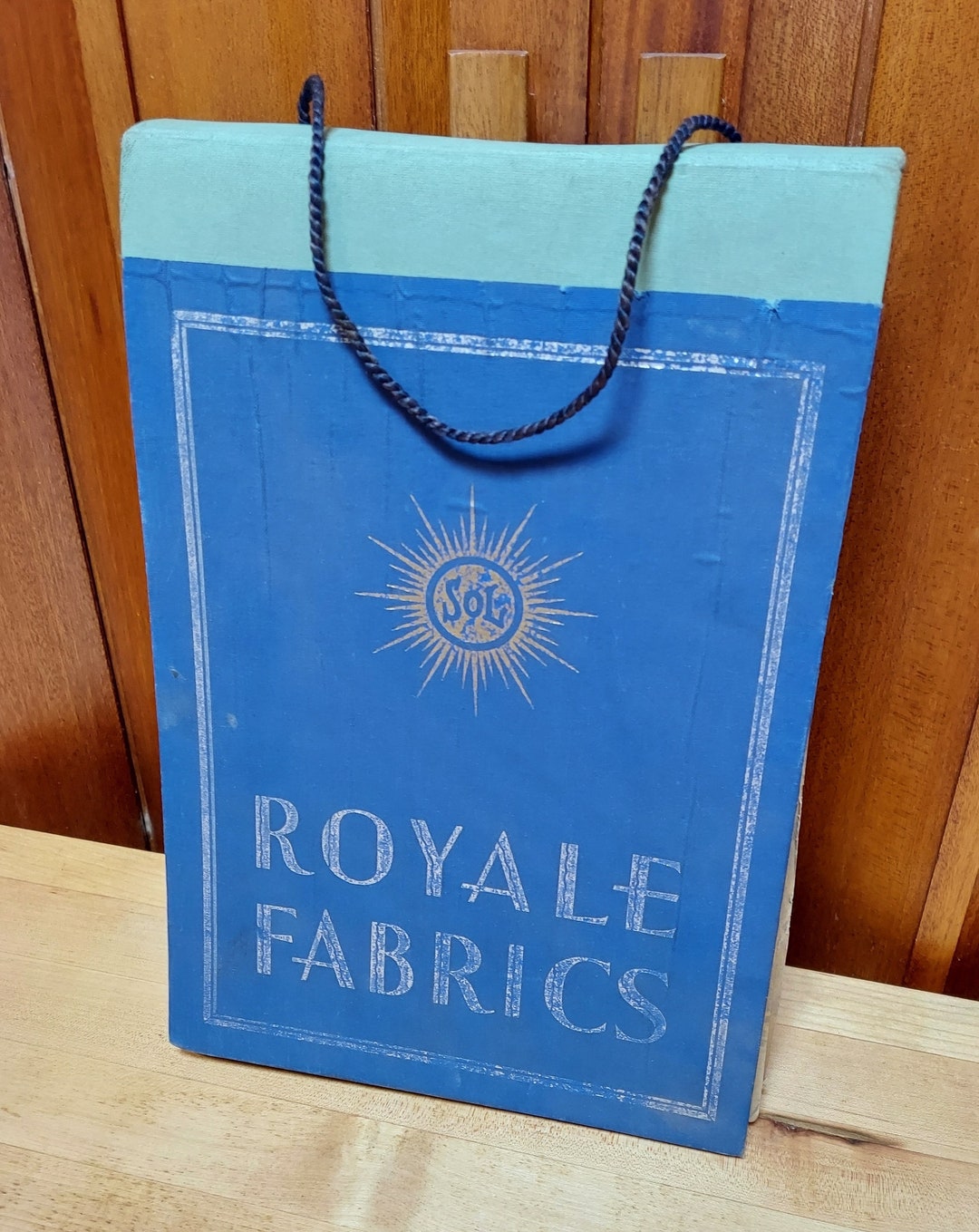 1930s-upholstery-fabric-swatch-book-royale-fabrics-smh-company-art