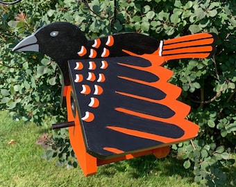 Oriole Birdhouse: Nesting box for all types of birds