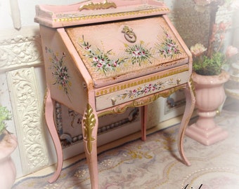 Bureau 1/12. Hand Painted Furniture