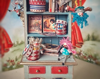 circus shelf