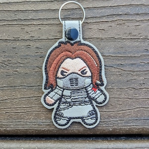 Bucky Barnes Charm Per Scarpe: Divertente Accessorio In Gomma Per Zoccoli, Sandali E Slip-on